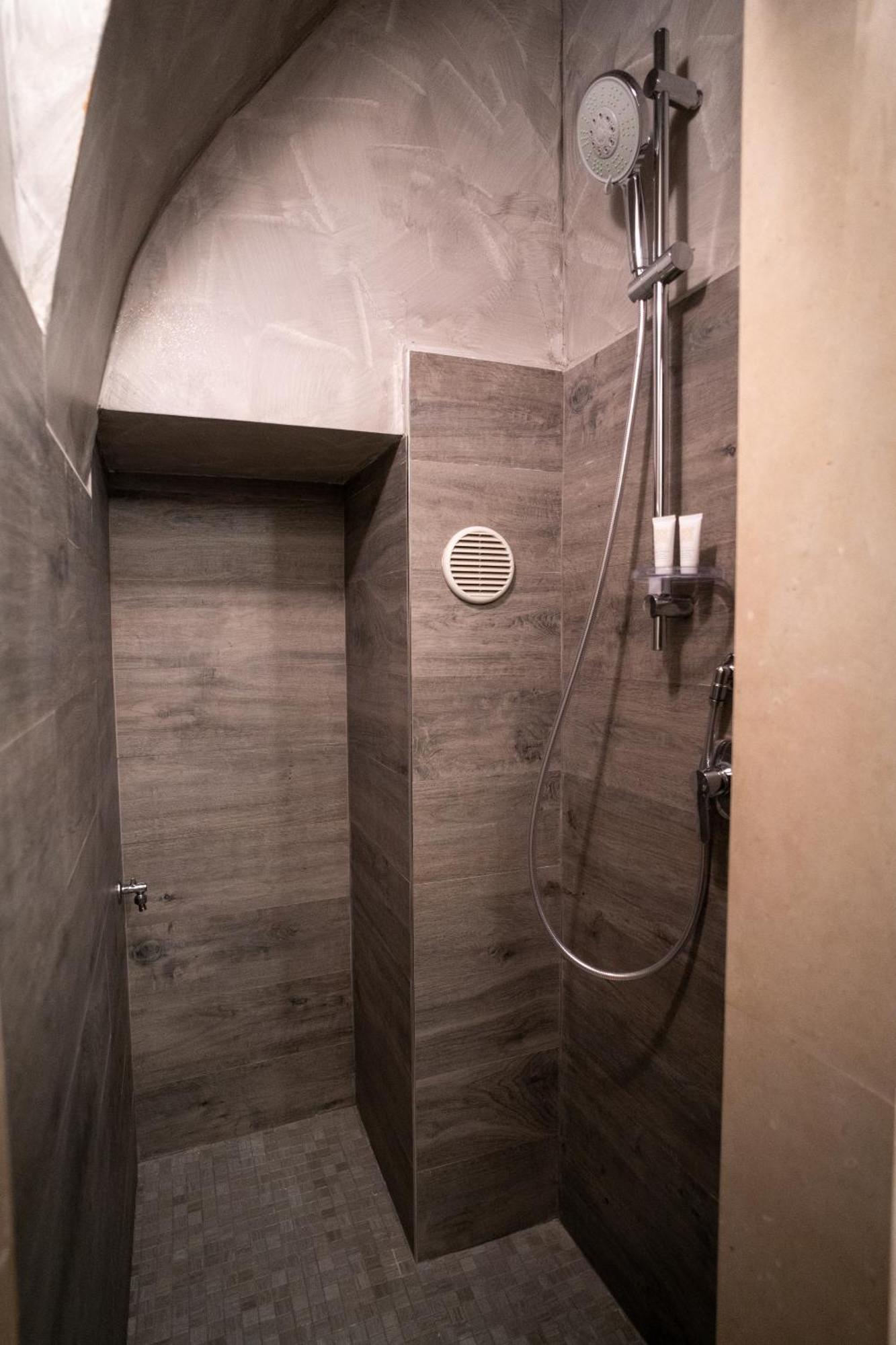 La Casa Di Saretta Bed & Breakfast Терлици Екстериор снимка